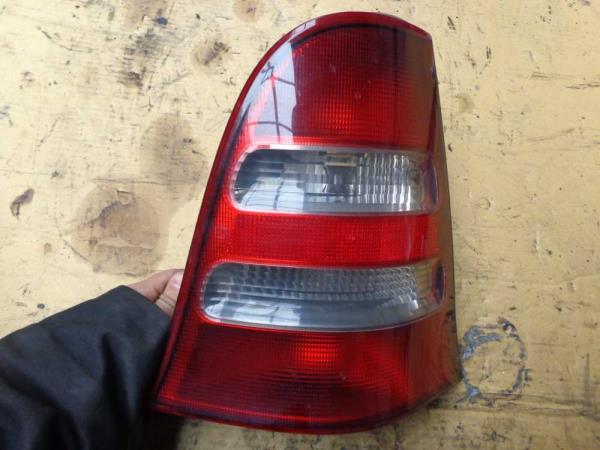 FEU ARRIERE DROIT MERCEDES - Vue 1